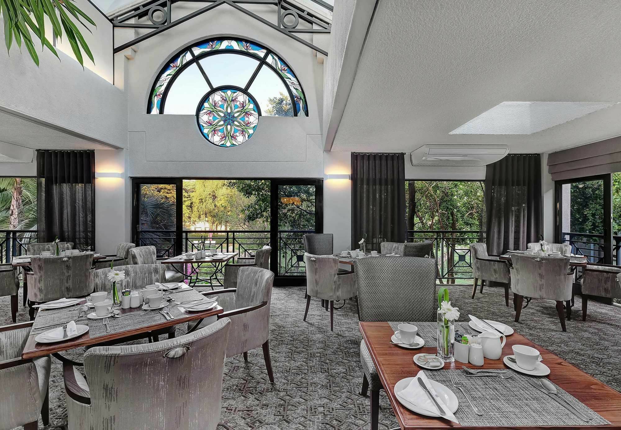 Protea Hotel By Marriott Midrand Extérieur photo